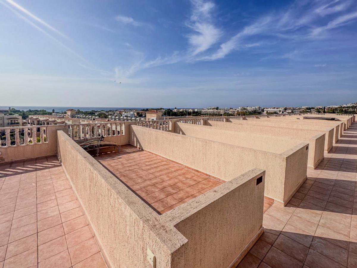 Royal Seacrest Crown-Jewel, 2B, Pools, Sea, Center Apartman Paphos Kültér fotó